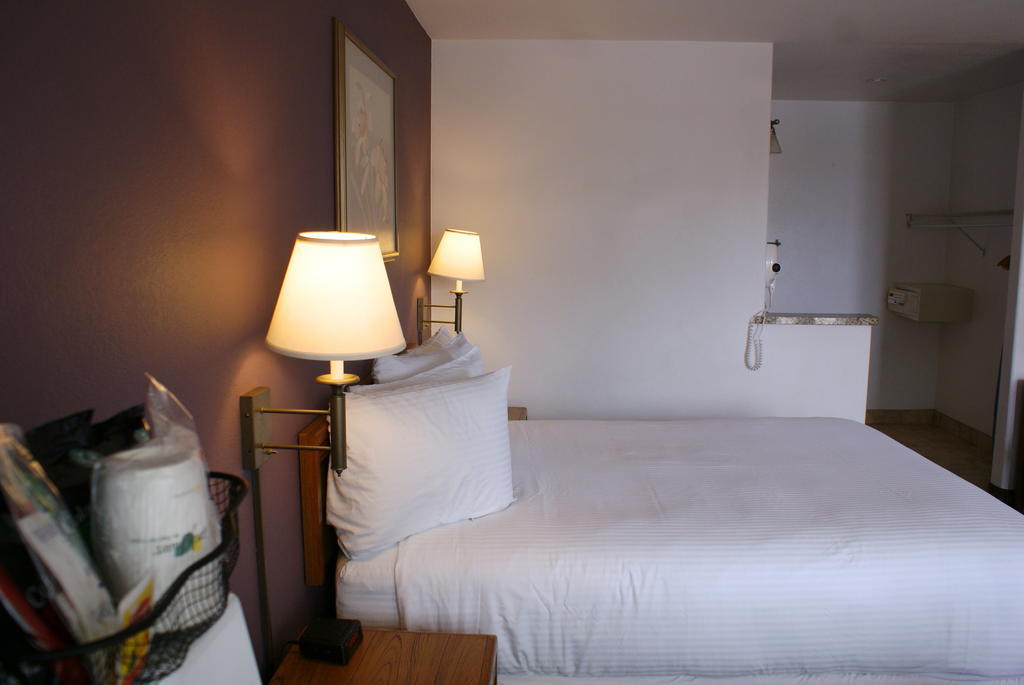 Days Inn Harbor View San Diego Extérieur photo
